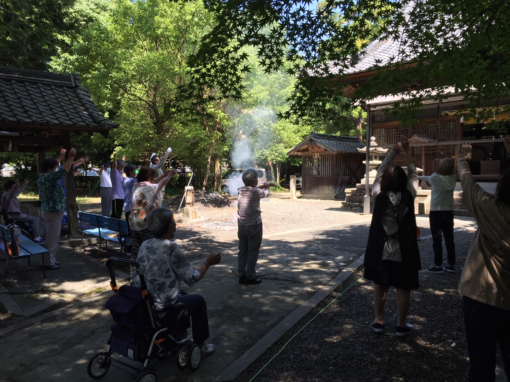 まずはラジオ体操からの写真