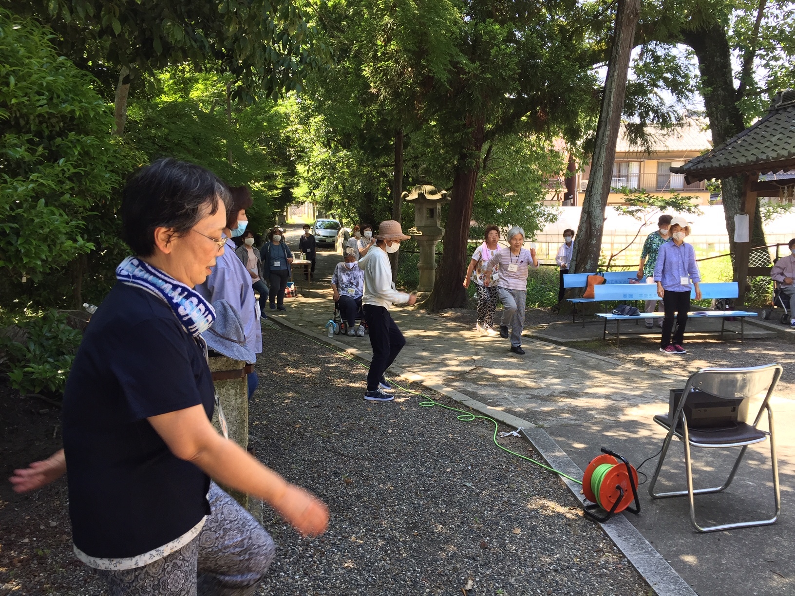 くわないきいき体操をしている写真(1)