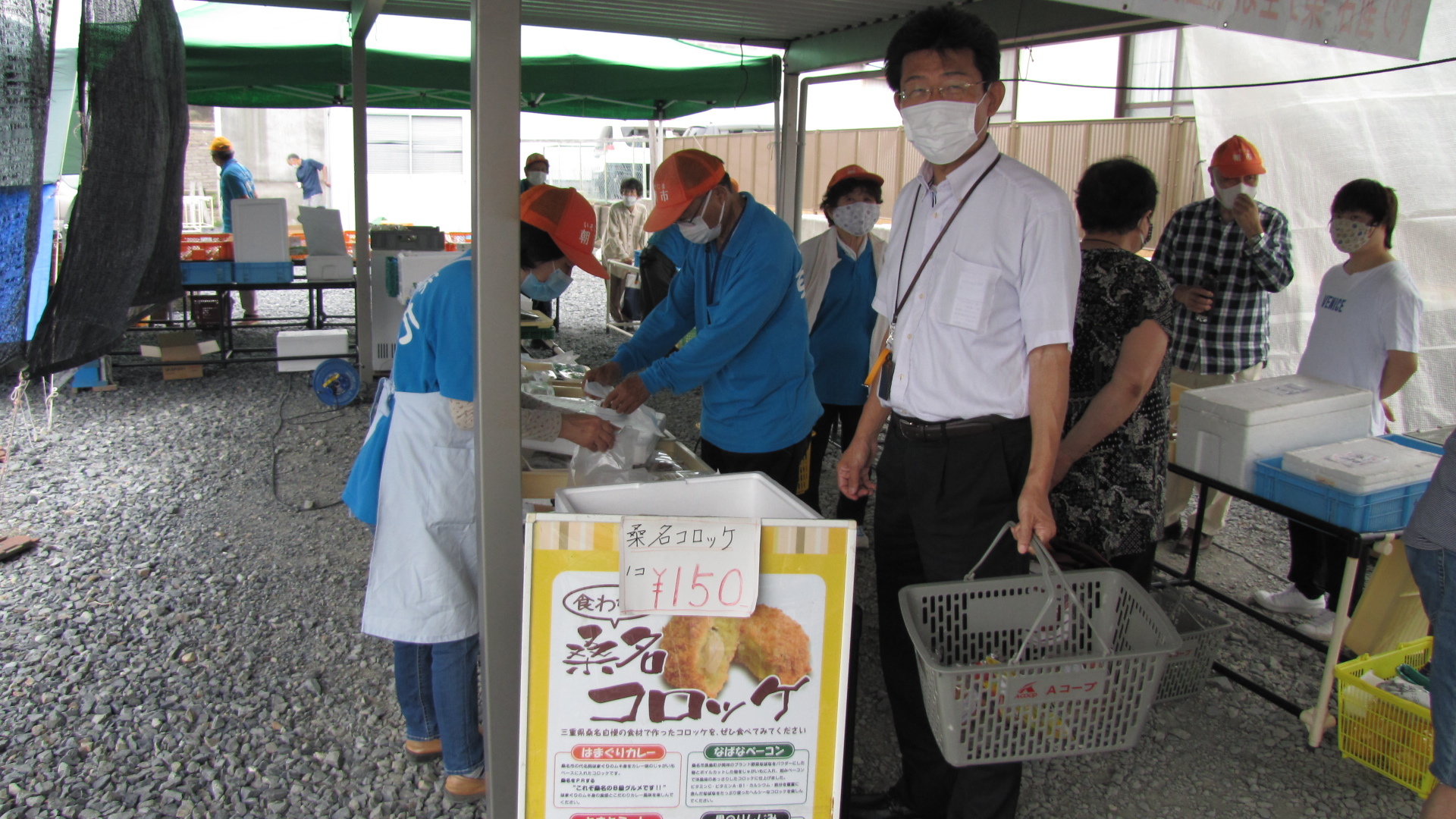 長島支所長も買い物してました　写真